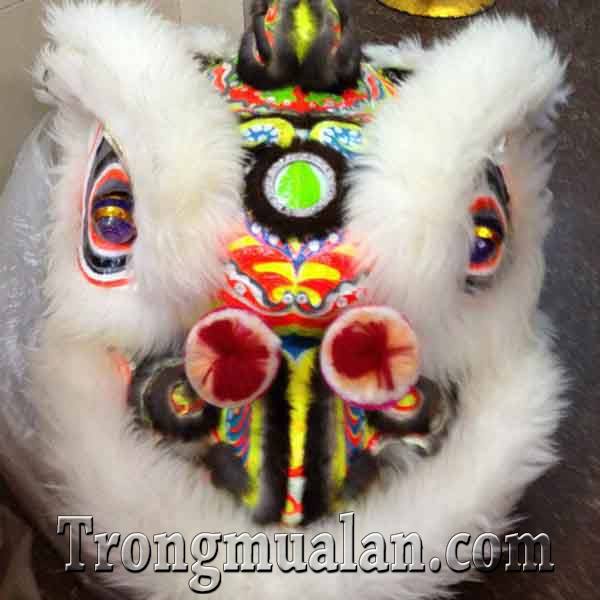 Bộ đầu lân màu trắng