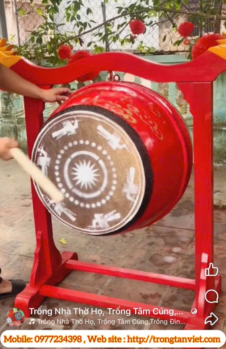 Giá Trống treo đầu rồng dùng cho trống nhà thờ họ